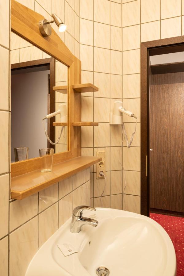 Hotel Restaurant Haesfeld Überherrn Εξωτερικό φωτογραφία