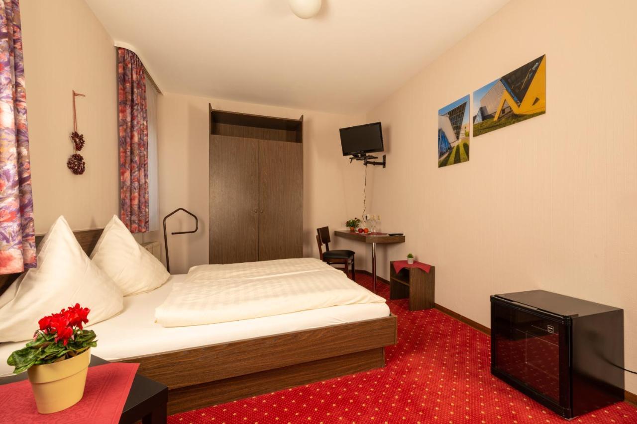 Hotel Restaurant Haesfeld Überherrn Εξωτερικό φωτογραφία
